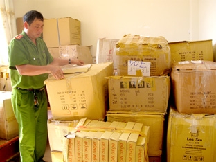 Triệt phá 19 vụ vận chuyển, buôn bán hàng cấm,
hàng nhập lậu