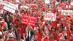 Thượng viện bàn “lộ trình” 
giải quyết khủng hoảng