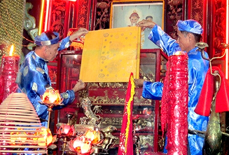 Sắc màu lễ hội
Kỳ yên Thượng Điền 
đình Bình Thủy