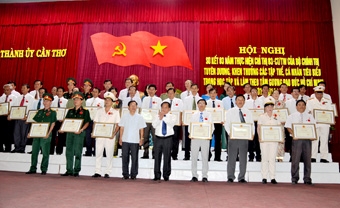 ĐẨY MẠNH HƠN NỮA VIỆC HỌC TẬP VÀ LÀM THEO TẤM GƯƠNG ĐẠO ĐỨC HỒ CHÍ MINH