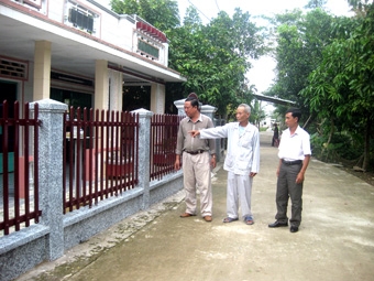 ĐẢNG BỘ VÀ NHÂN DÂN THÀNH PHỐ CẦN THƠ ĐẨY MẠNH VIỆC HỌC TẬP VÀ LÀM THEO 
TẤM GƯƠNG ĐẠO ĐỨC HỒ CHÍ MINH