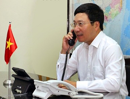 Phó Thủ tướng, Bộ trưởng Ngoại giao Phạm Bình Minh điện đàm 
với Bộ trưởng Ngoại giao: Indonesia, Singapore và Liên bang Nga