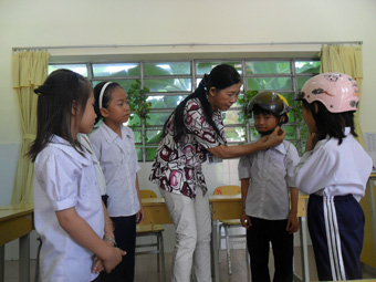 Thường xuyên tuyên truyền an toàn giao thông
cho học sinh khuyết tật