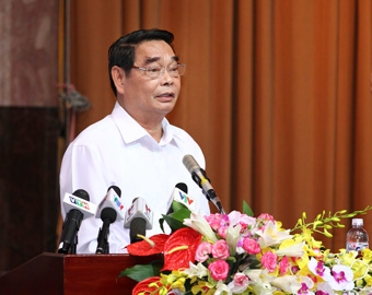 GẮN VIỆC HỌC TẬP VÀ LÀM THEO TẤM GƯƠNG ĐẠO ĐỨC HỒ CHÍ MINH
VỚI THỰC HIỆN TỐT NHIỆM VỤ CHÍNH TRỊ CỦA TỪNG ĐỊA PHƯƠNG, ĐƠN VỊ