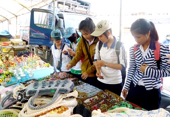 Đẩy mạnh hoạt động truyền thông 
để người dân tin dùng hàng Việt