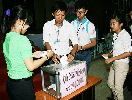 Tuổi trẻ Trường Đại học Cần Thơ hướng về biển, đảo quê hương