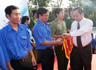 Ra quân Chiến dịch Thanh niên tình nguyện hè