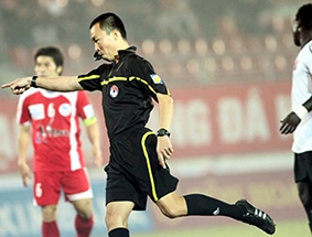 “Bóng đen” sân cỏ quay lại với V.League?