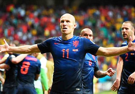 <img hspace=5 src="/img_post/3751/logowc.jpg" align=left border=0>Trận đấu đáng chờ đợi nhất Tây Ban Nha- Hà Lan: 1-5<br>
Hà Lan trả nợ ngọt ngào<br>