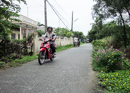 Nỗ lực xây dựng nhiều tuyến đường xanh - sạch - đẹp