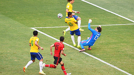 <img hspace=5 src="/img_post/3751/logowc.jpg" align=left border=0>Brazil Mexico 0-0<br>
Trận hòa thất vọng của các vũ công Samba<br>
