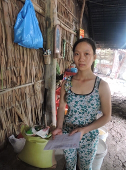 Trao tiền từ thiện