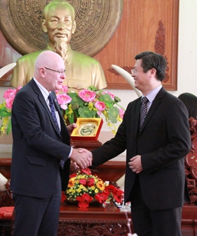 LÃNH ĐẠO TP CẦN THƠ TIẾP TỔNG LÃNH SỰ AUSTRALIA