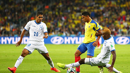 <img hspace=5 src="/img_post/3751/logowc.jpg" align=left border=0>Honduras Ecuador 1-2<br>
Ecuador chiến thắng nhờ người hùng
E. Valencia<br>