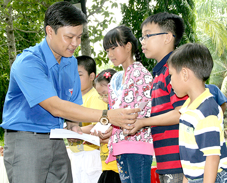 Tổng kết chiến dịch 60 ngày tiết kiệm vì trẻ em có hoàn cảnh khó khăn