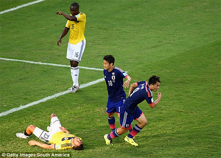 <img hspace=5 src="/img_post/3751/logowc.jpg" align=left border=0>Nhật Bản - Colombia: 1-4<br>
“Samurai” không thể tạo bất ngờ<br>