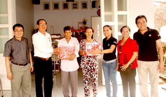 Hoàn thành và đưa vào sử dụng 50 căn nhà chữ thập đỏ cho hộ nghèo