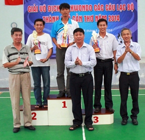 Quận Cái Răng nhất toàn đoàn