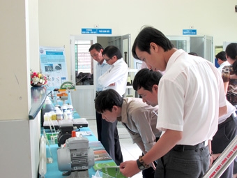 Xây dựng và phát triển thị trường 
khoa học và công nghệ