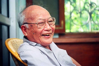 Nhà văn Tô Hoài với gia đình tôi