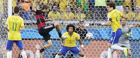 <img hspace=5 src="/img_post/3751/logowc.jpg" align=left border=0>Bán kết 1, Brazil Đức: 1-7<br>
“Vũ điệu Samba” vỡ trận<br>