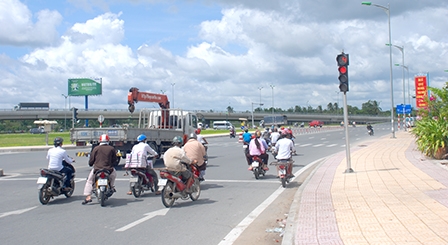 Cần điều chỉnh hệ thống đèn tín hiệu giao thông
tại nút giao IC3