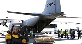 Malaysia bàn giao hộp đen MH17 cho Hà Lan