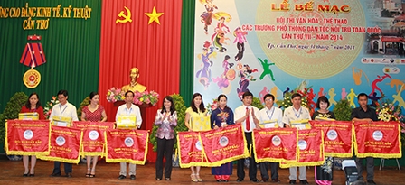 Sở Giáo dục và Đào tạo Cần Thơ xếp thứ tư toàn đoàn