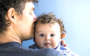 Cha mẹ phơi nhiễm hóa chất, con dễ bị u não