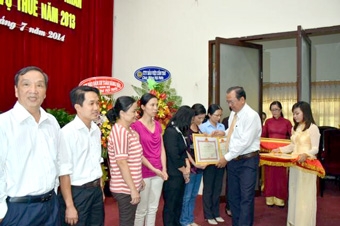 Chung sức hoàn thành nghĩa vụ thuế