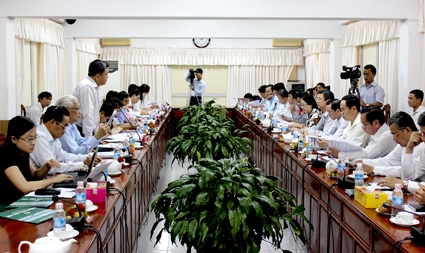 Đoàn giám sát của Ủy ban Thường vụ Quốc hội giám sát thực hiện tái cơ cấu nền kinh tế tại TP Cần Thơ