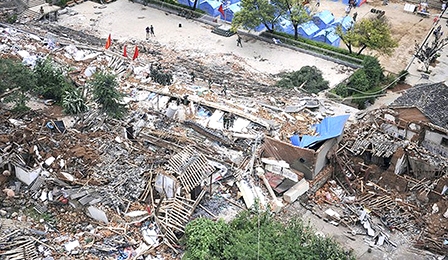 Nỗ lực cứu hộ nạn nhân động đất ở Trung Quốc gặp khó khăn