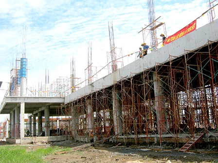 Đổi mới tư duy để phát triển 
nhanh và bền vững