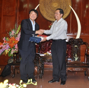 LÃNH ĐẠO THÀNH PHỐ TIẾP VÀ LÀM VIỆC
VỚI ĐOÀN CÔNG TÁC HÀN QUỐC