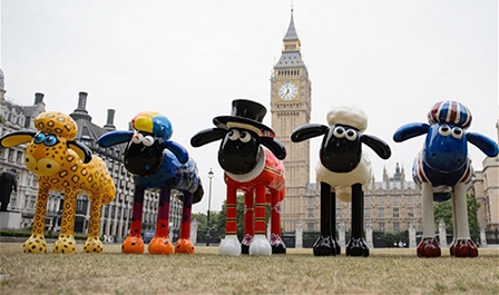 Tượng mô phỏng nhân vật trong phim "Shaun The Sheep" được đấu giá từ thiện