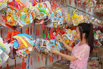 Đa sắc lồng đèn trung thu