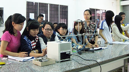 Cẩn trọng khi chọn ngành, 
lưu ý môn thi chính