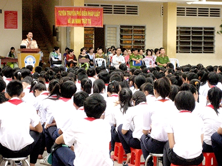 Tăng cường tuyên truyền pháp luật về an toàn giao thông