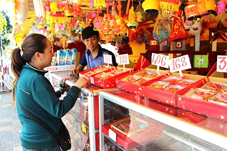 Cẩn trọng bánh trung thu “làm tại gia”