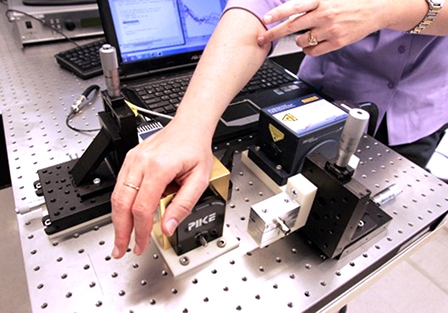 Kiểm tra đường huyết bằng laser