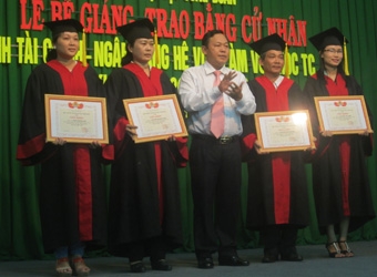 Góp phần nâng cao trình độ, 
tay nghề cho người lao động