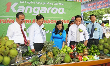 Gần 350 gian hàng của trên 150 doanh nghiệp tham gia Hội chợ Thương mại Cần Thơ năm 2014