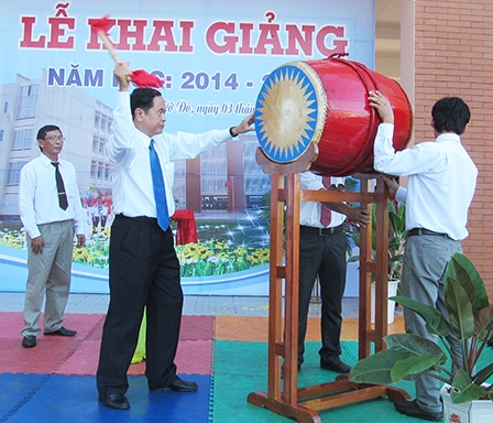 Tưng bừng khai giảng năm học mới