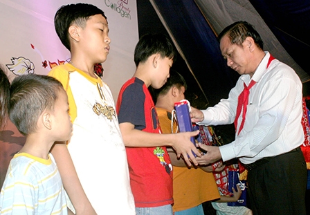 Sôi nổi các hoạt động vui tết Trung thu cho thiếu nhi