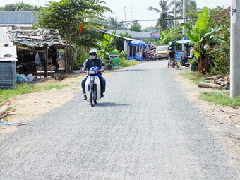 Đầu tư xây dựng các tuyến đường ô tô đến trung tâm xã