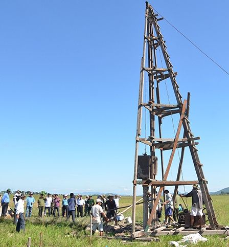 Xây dựng cột mốc biên giới 287 trên đất liền
Việt Nam - Campuchia