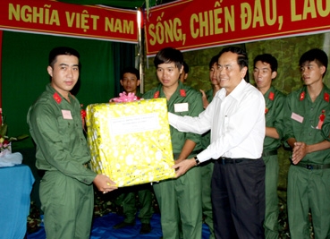 NHIỀU HOẠT ĐỘNG SÔI NỔI, Ý NGHĨA ĐỘNG VIÊN CÁC THANH NIÊN NHẬP NGŨ