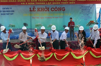 Khởi công công trình đường ô tô đến trung tâm phường Tân Lộc