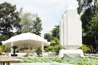 Về đất Sen Hồng