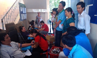 Người dân huyện Cờ Đỏ hiến 196 đơn vị máu